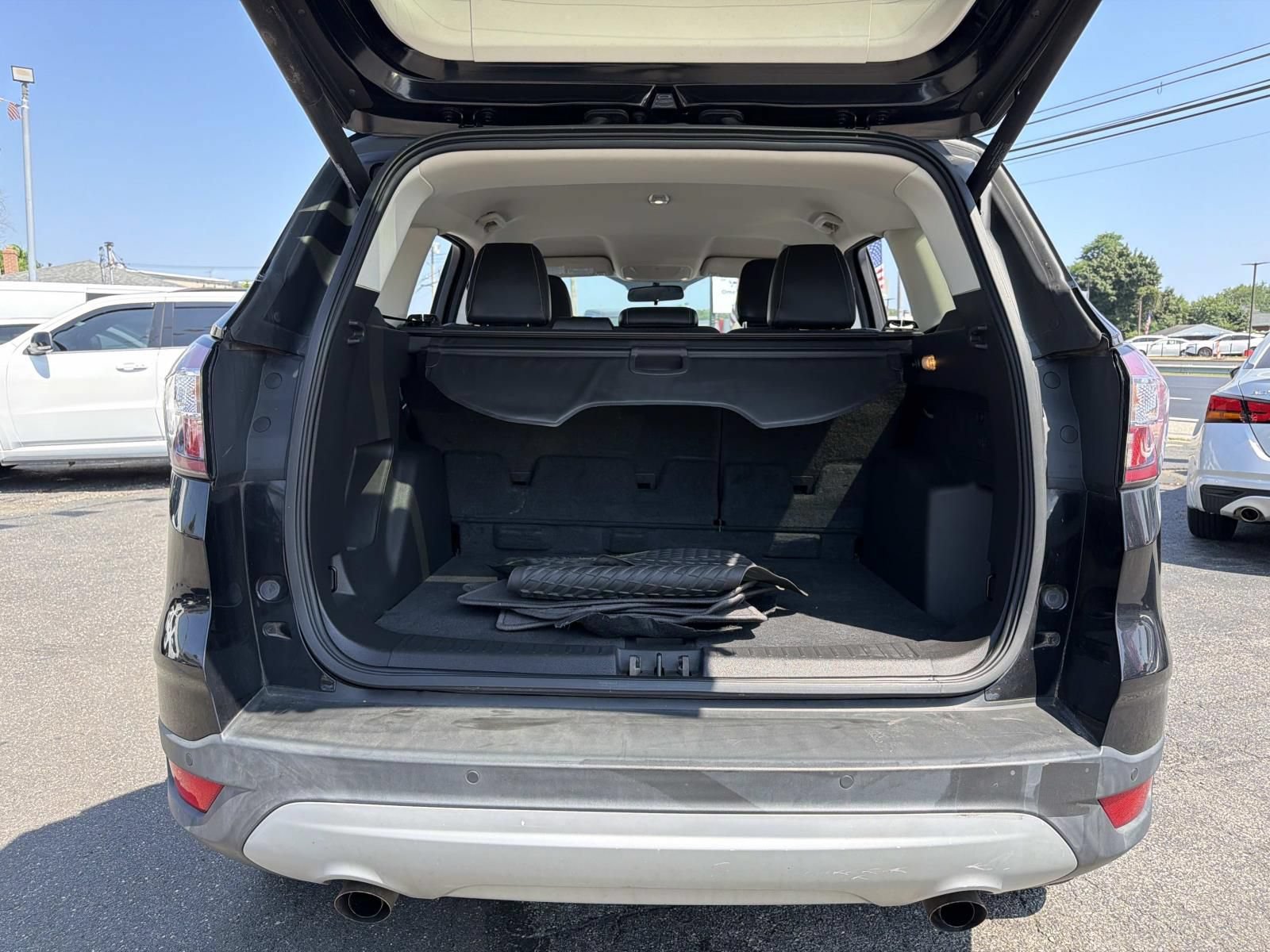 Used 2018 Ford Escape SEL AWD/4WD image 8