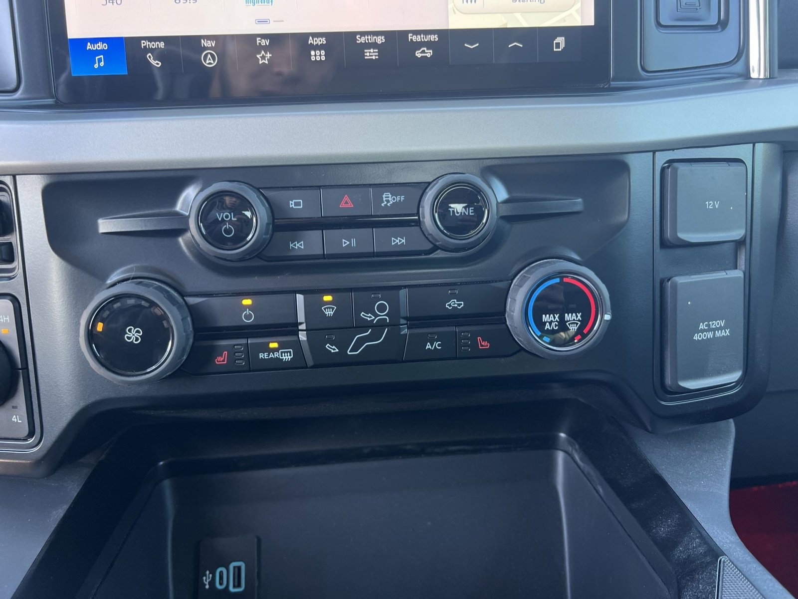 New 2026 Ford F250 XLT w/ XLT Premium Package image 21