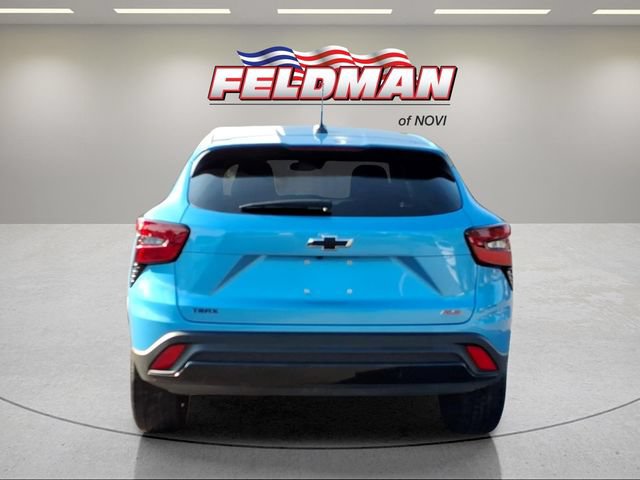 Used 2025 Chevrolet Trax RS w/ Driver Confidence Package FWD image 4
