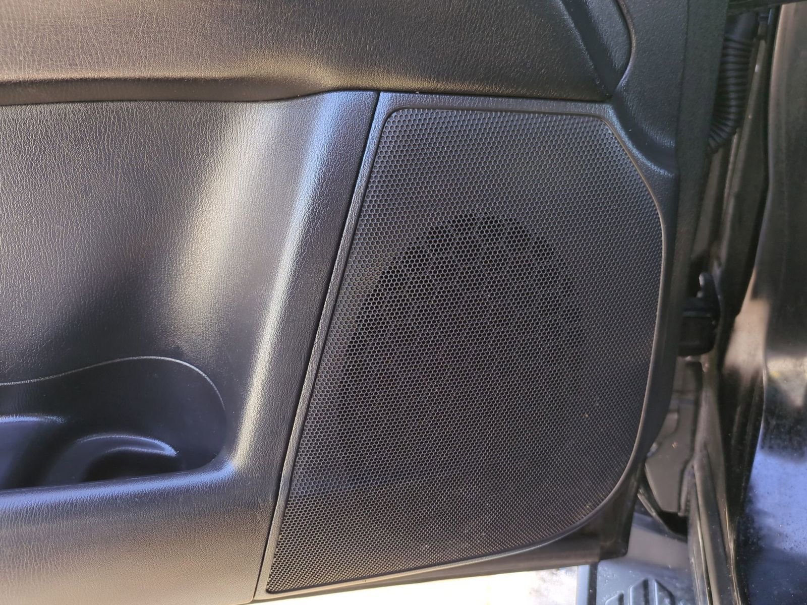 Used 2019 Nissan Armada Platinum image 32