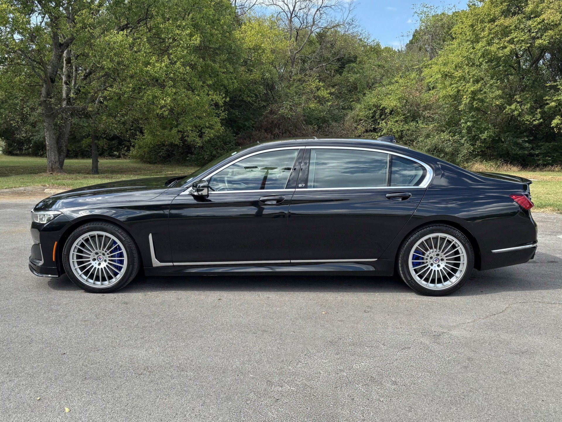 Used 2022 BMW ALPINA B7 xDrive w/ Luxury Rear Seating Package AWD/4WD image 7