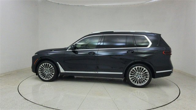 Used 2025 BMW X7 xDrive40i w/ Executive Package image 72