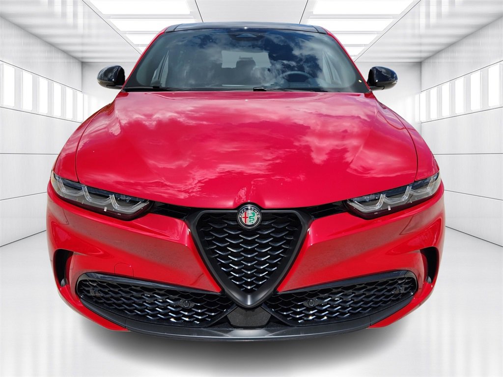 New 2025 Alfa Romeo Tonale w/ Premium Package image 4
