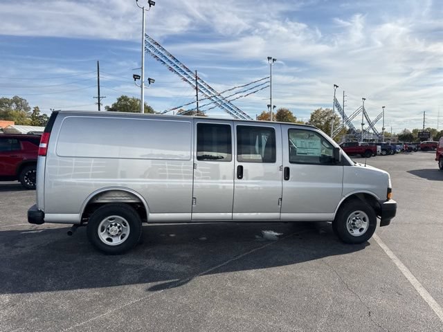 Used 2025 Chevrolet Express 2500 Extended w/ Driver Convenience Package RWD image 15