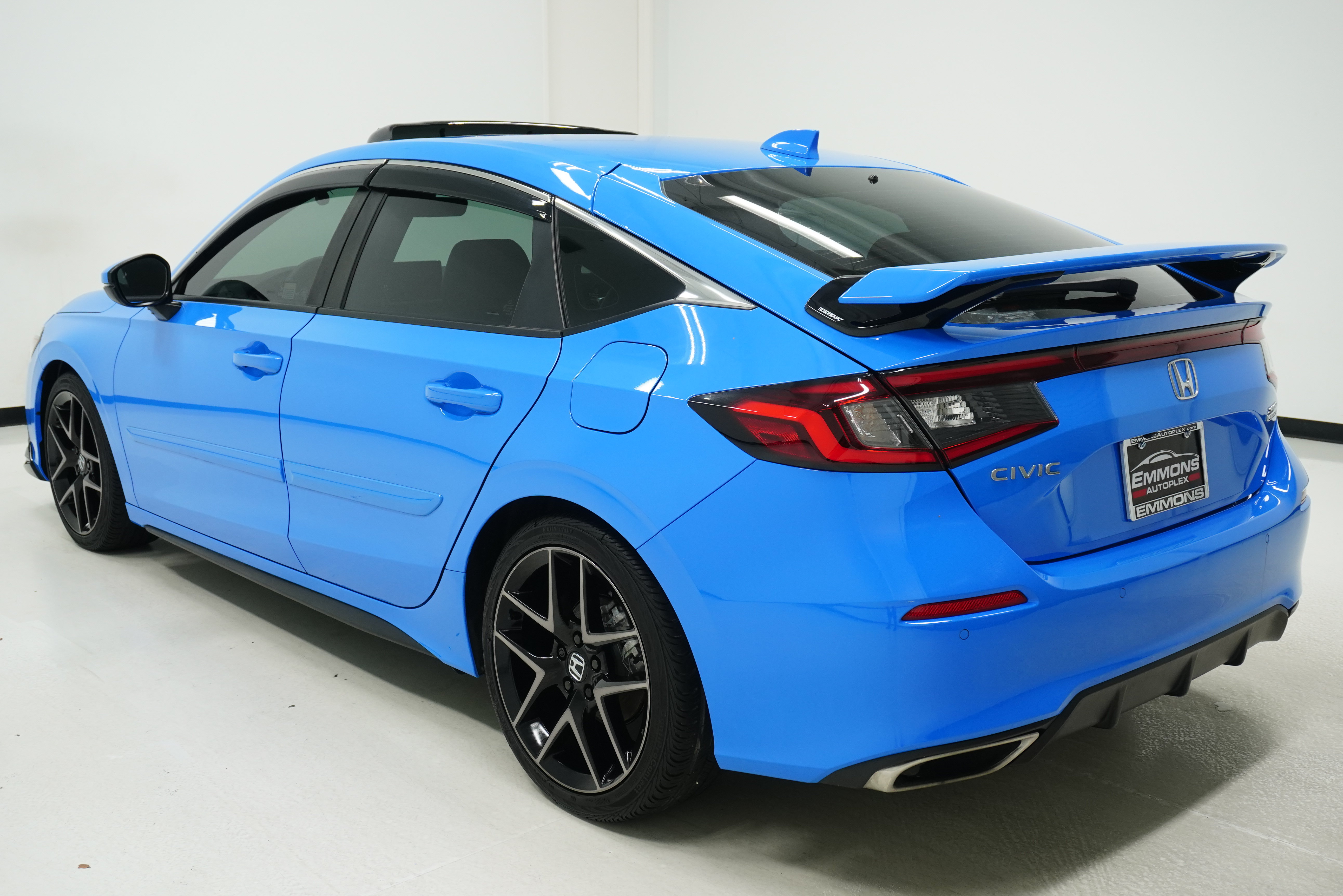 Used 2024 Honda Civic Sport Touring image 4
