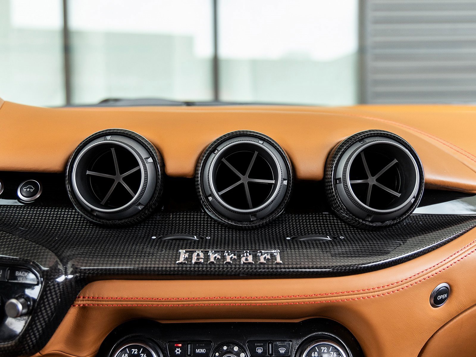 Used 2014 Ferrari F12 Berlinetta image 29