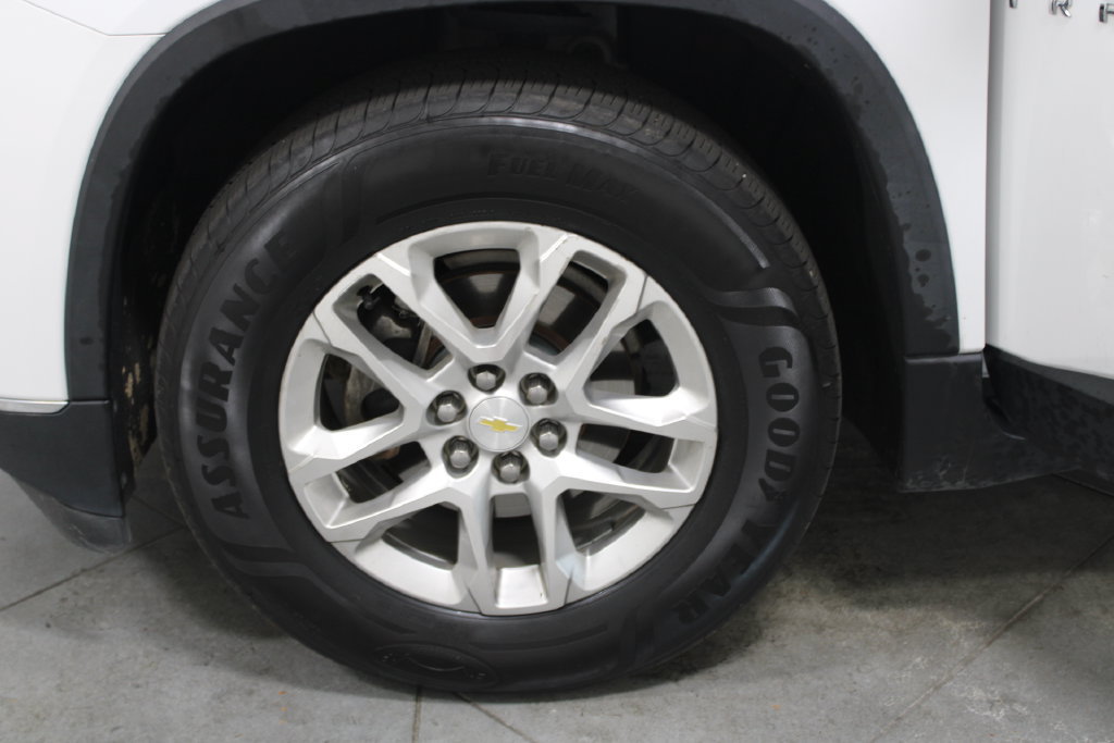 Used 2018 Chevrolet Traverse LT FWD image 56