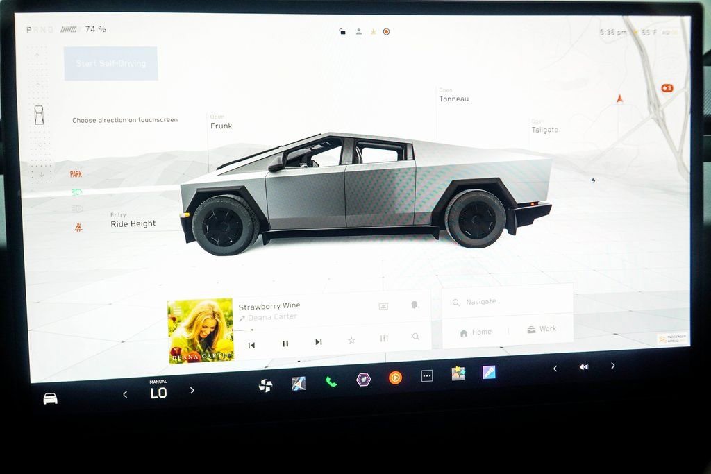 Used 2025 Tesla Cybertruck AWD Crew Cab image 28