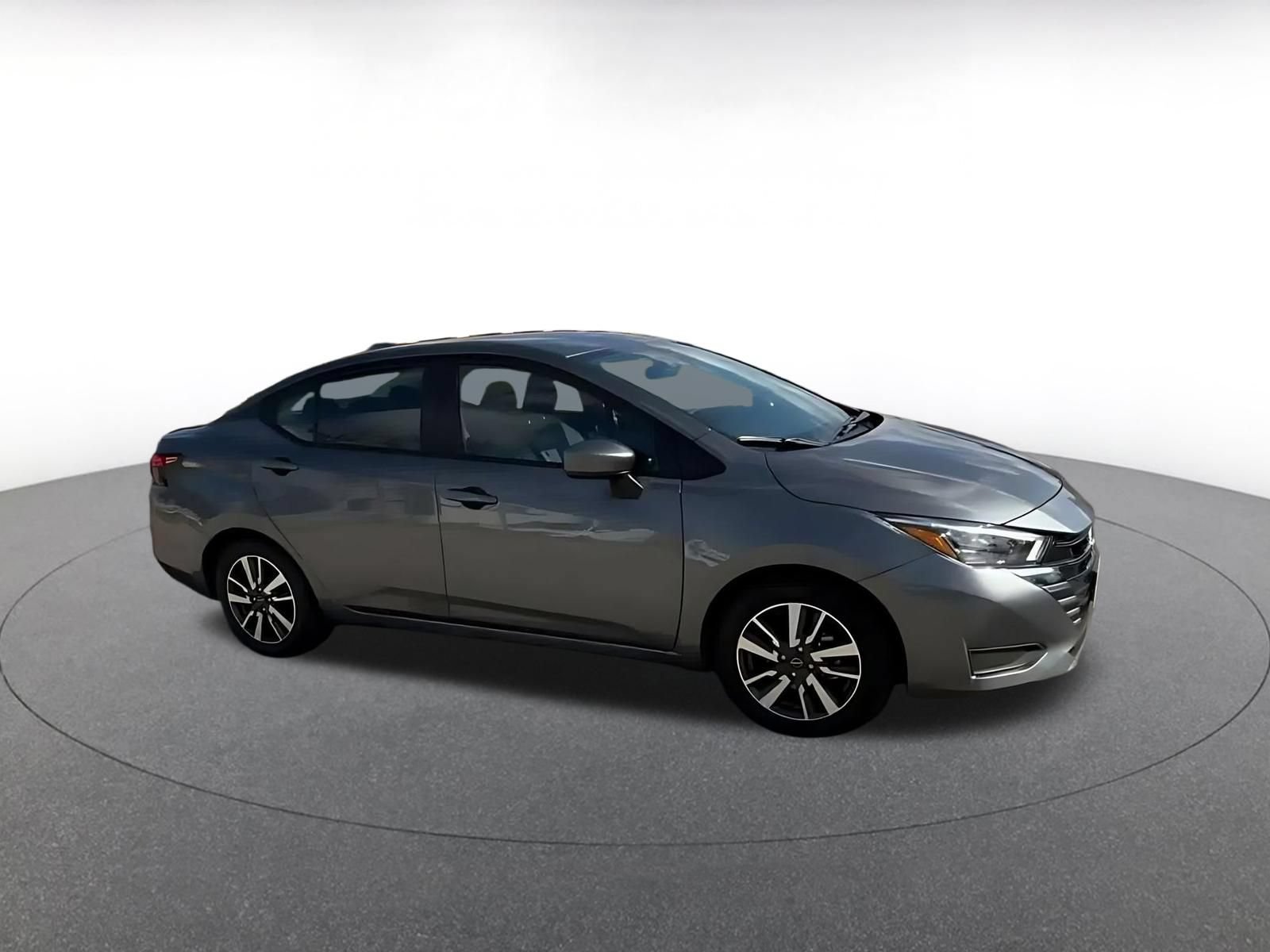 Used 2025 Nissan Versa SV FWD image 2