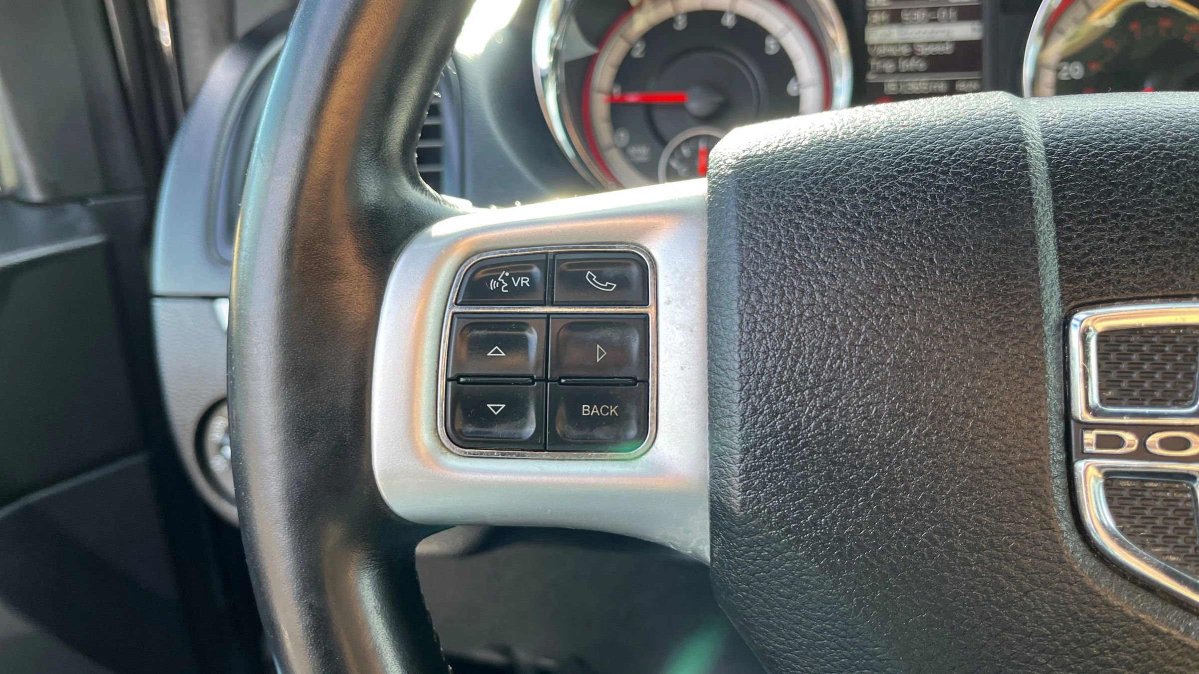 Used 2018 Dodge Grand Caravan SXT w/ Blacktop Package image 26