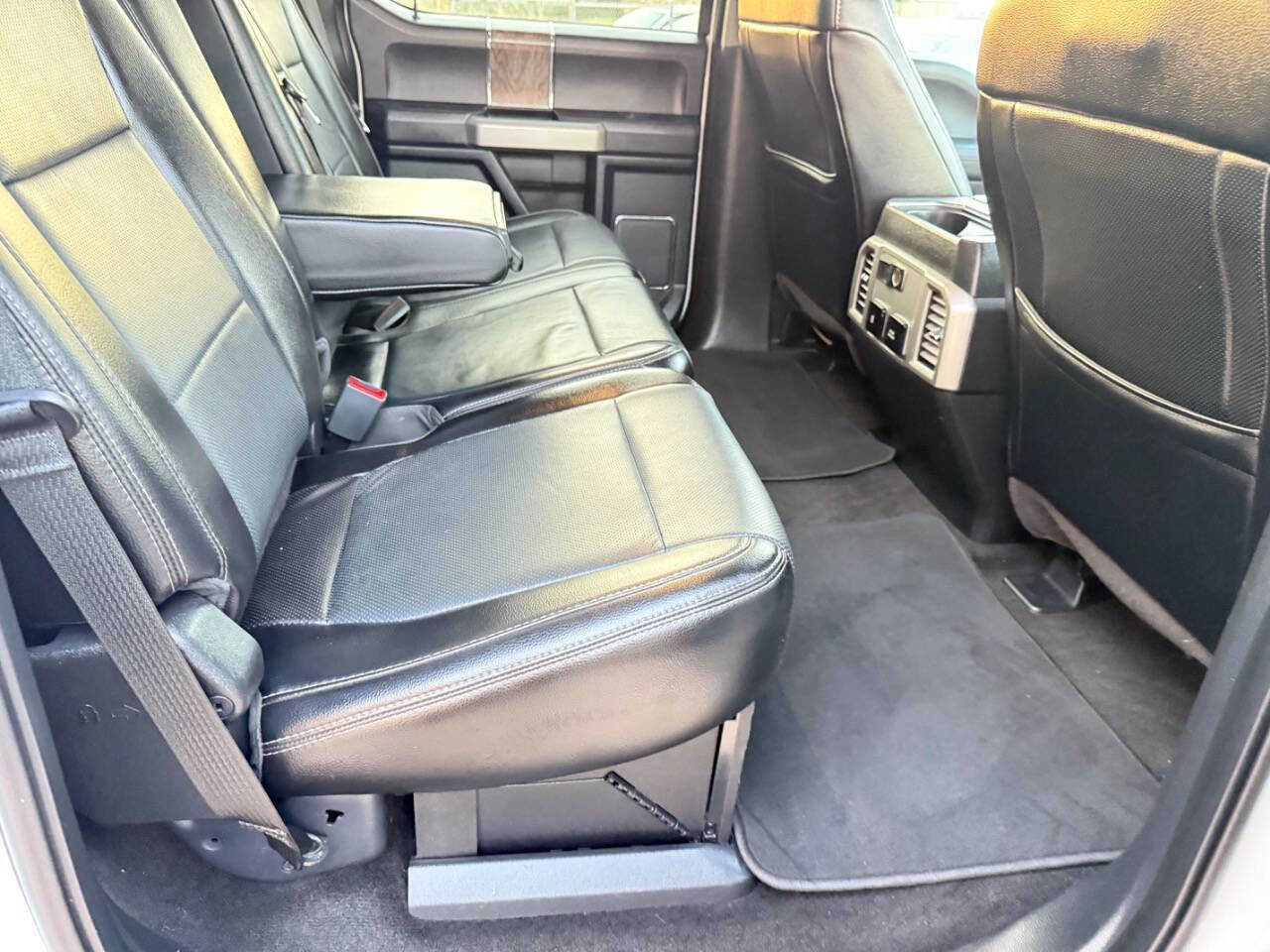 Used 2017 Ford F350 Lariat w/ Lariat Value Package image 27