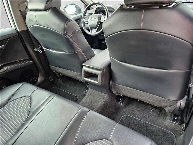 Used 2022 Toyota Camry SE FWD image 16