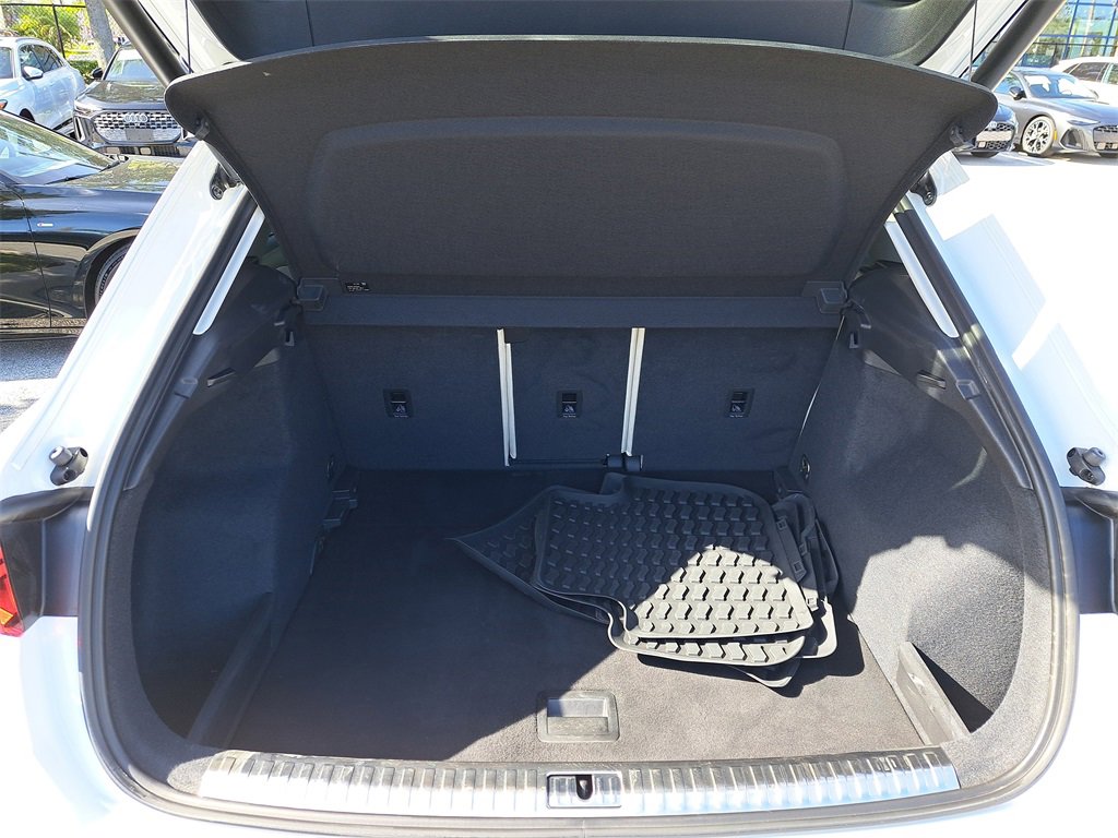 Certified 2021 Audi Q3 2.0T Premium w/ Convenience Package image 31