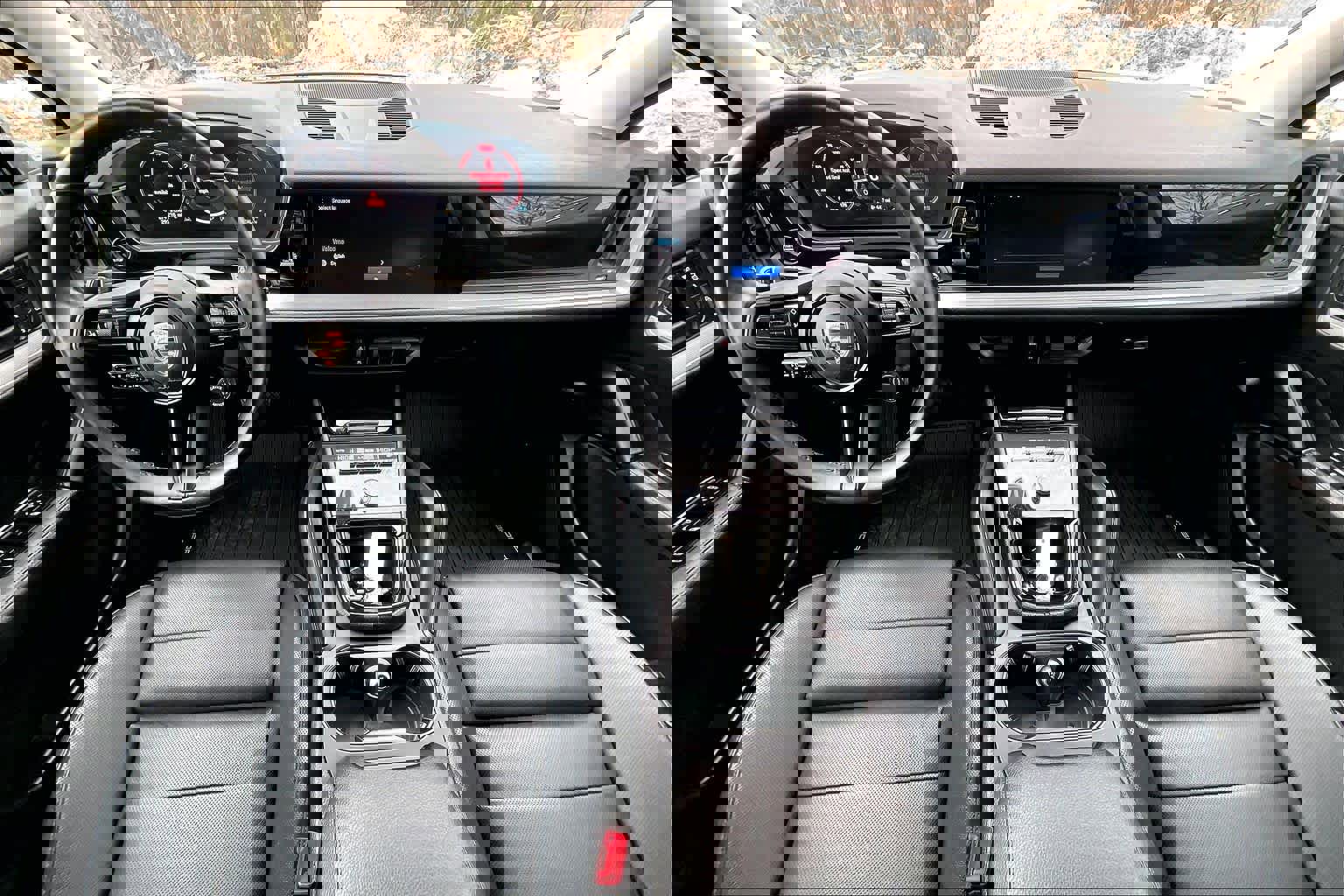 Used 2024 Porsche Cayenne image 15