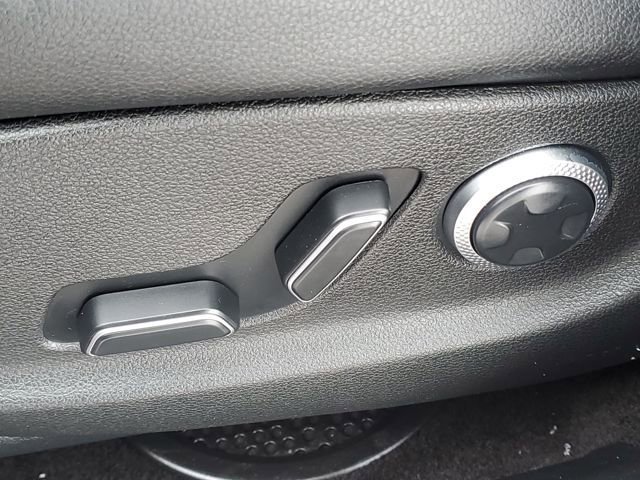 Used 2025 Genesis GV70 2.5T image 7