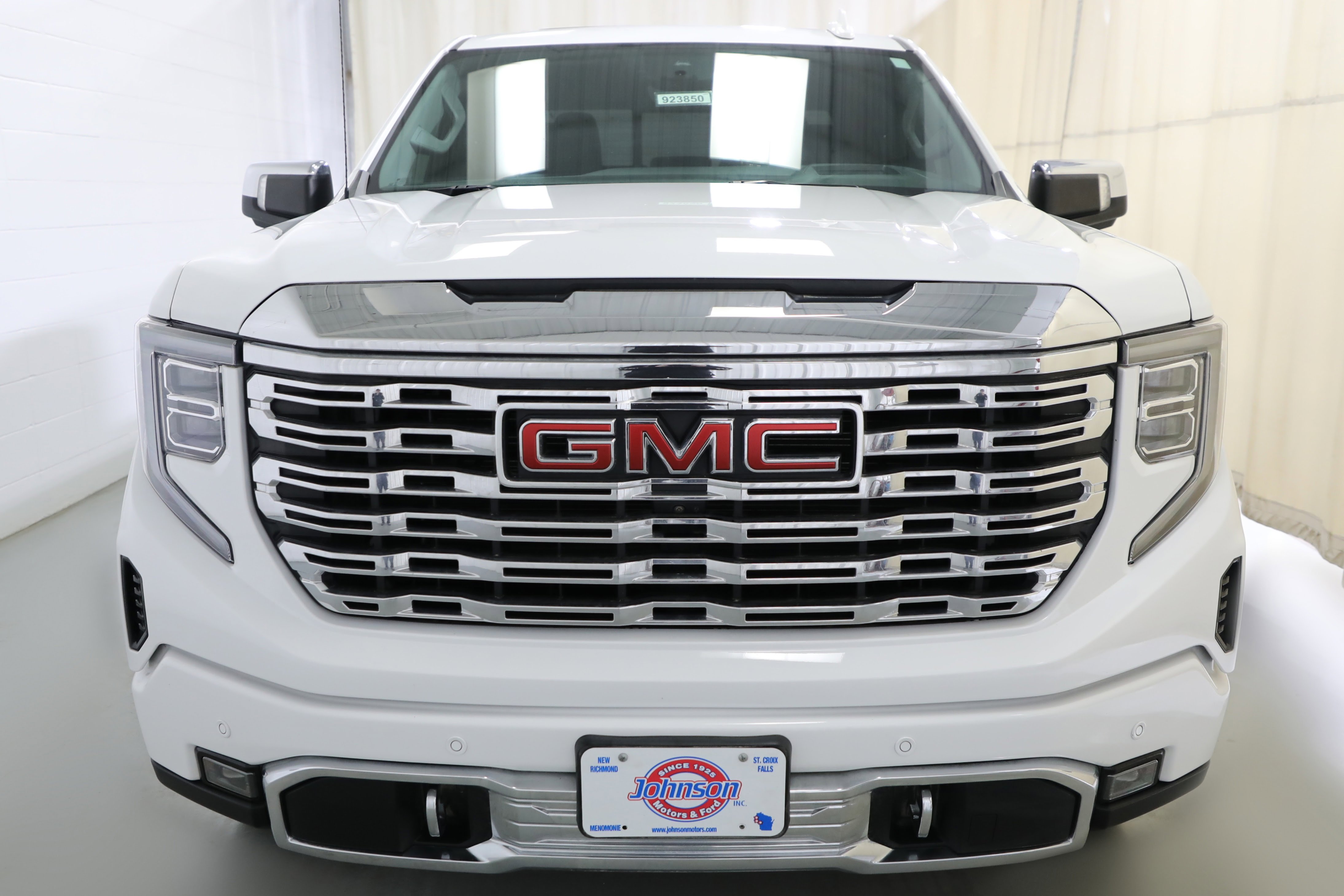 Used 2023 GMC Sierra 1500 Denali w/ Denali Reserve Package image 17