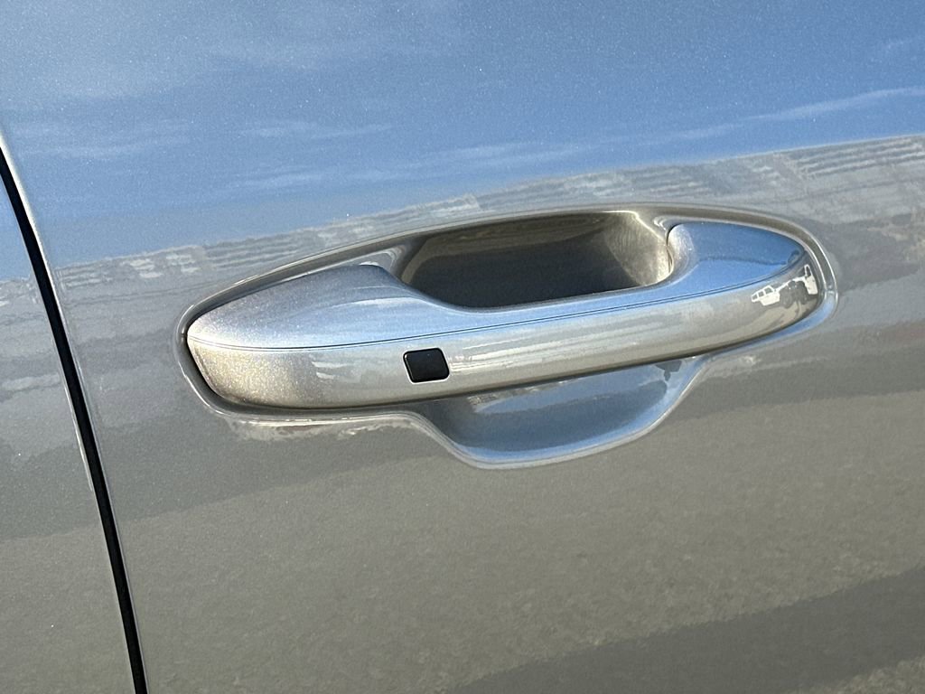 New 2026 Kia Niro Wind FWD image 9