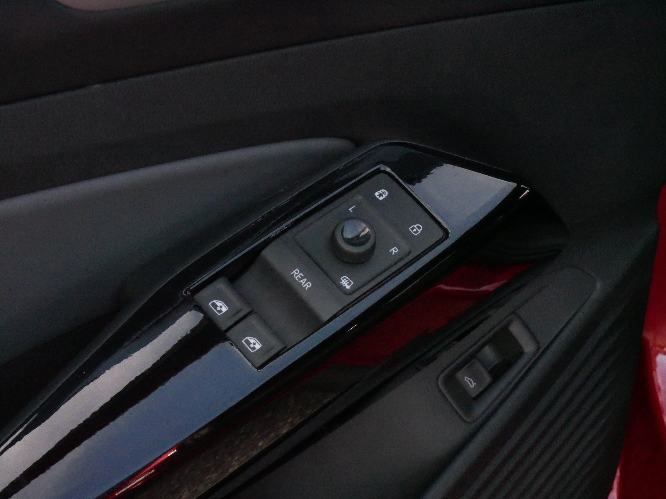 Certified 2024 Volkswagen ID.4 Pro S AWD/4WD image 19