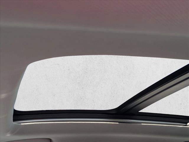 Used 2023 Chevrolet Bolt EUV Premier w/ Sun & Sound Package image 16