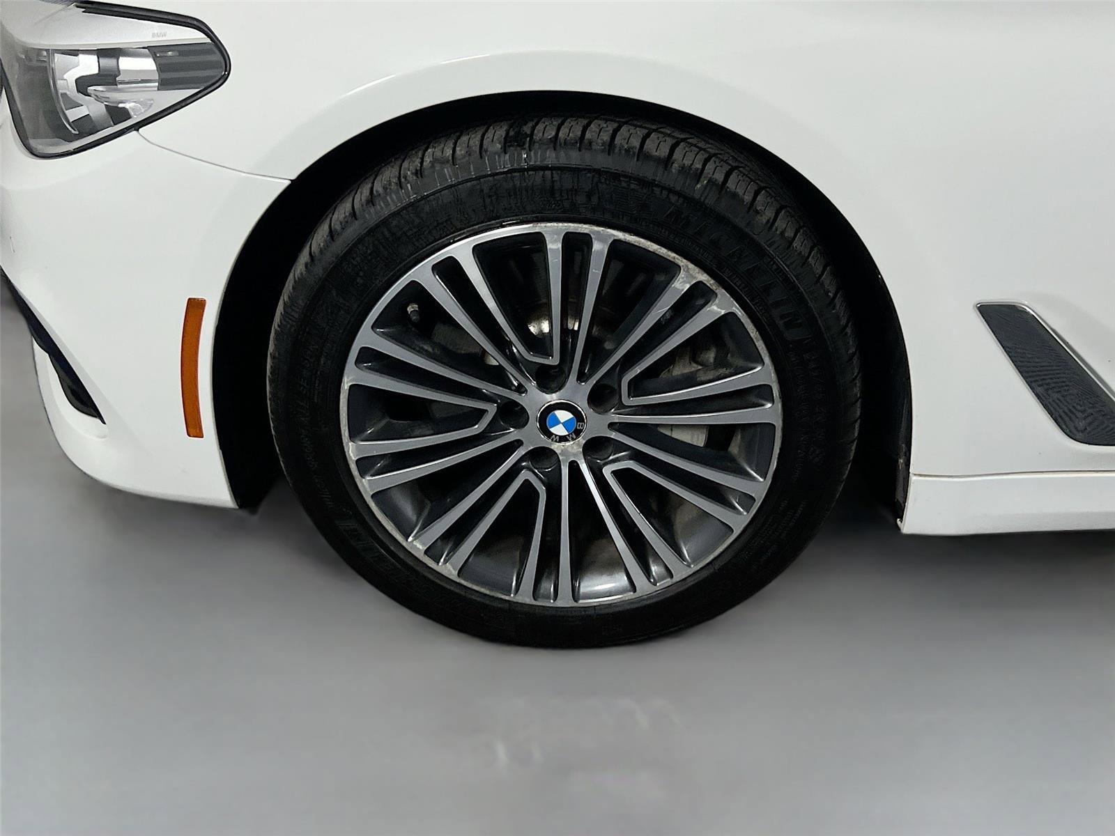 Used 2019 BMW 530i xDrive w/ Convenience Package AWD/4WD image 28