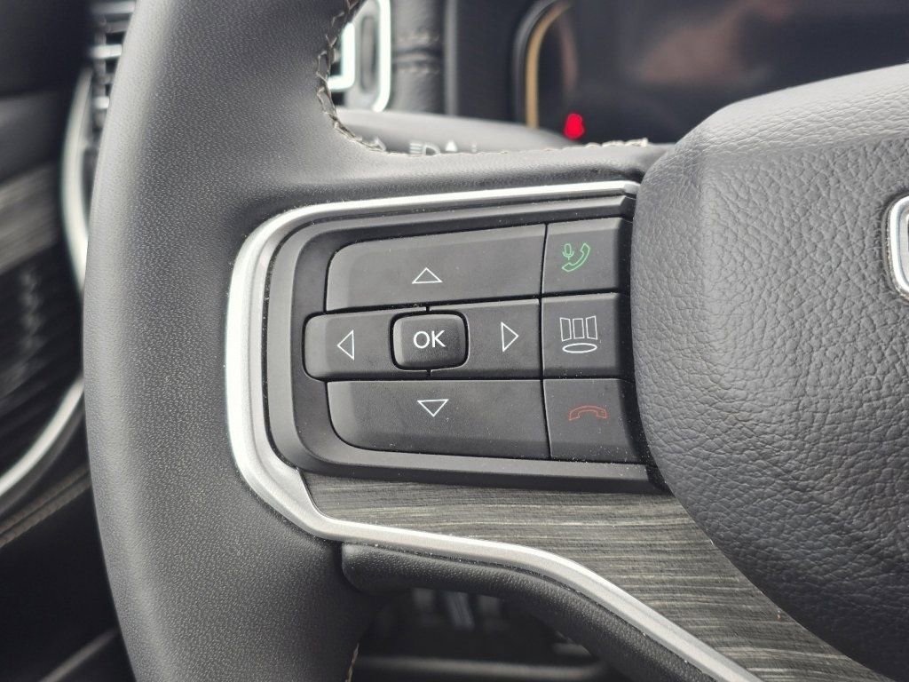 Used 2024 Jeep Wagoneer L Series II w/ Flexible Seating Group image 28