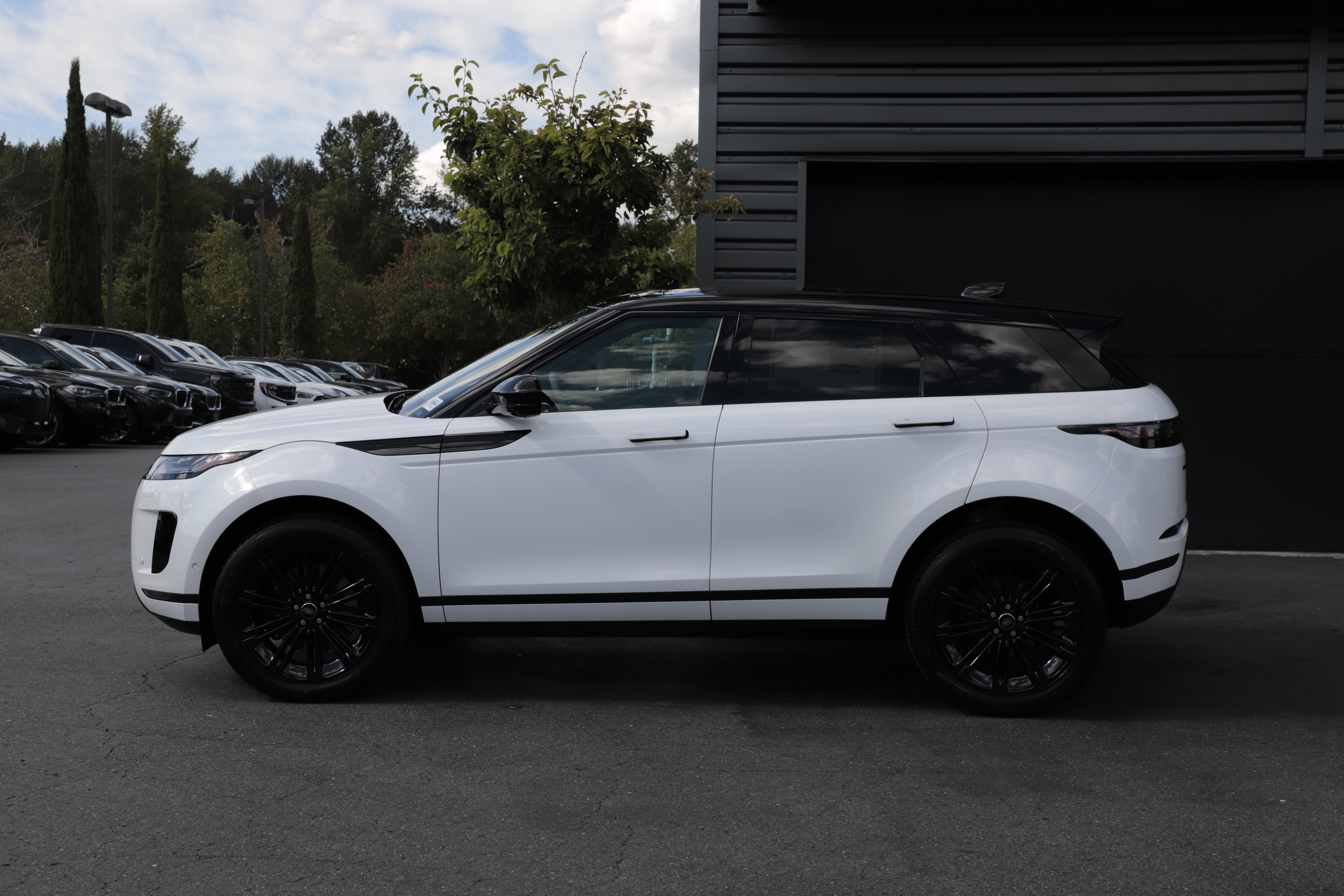 New 2026 Land Rover Range Rover Evoque S AWD/4WD image 7