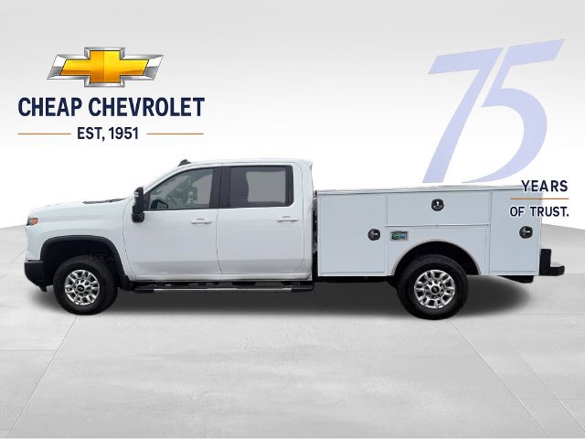 Used 2024 Chevrolet Silverado 2500 LT w/ Convenience Package AWD/4WD image 2