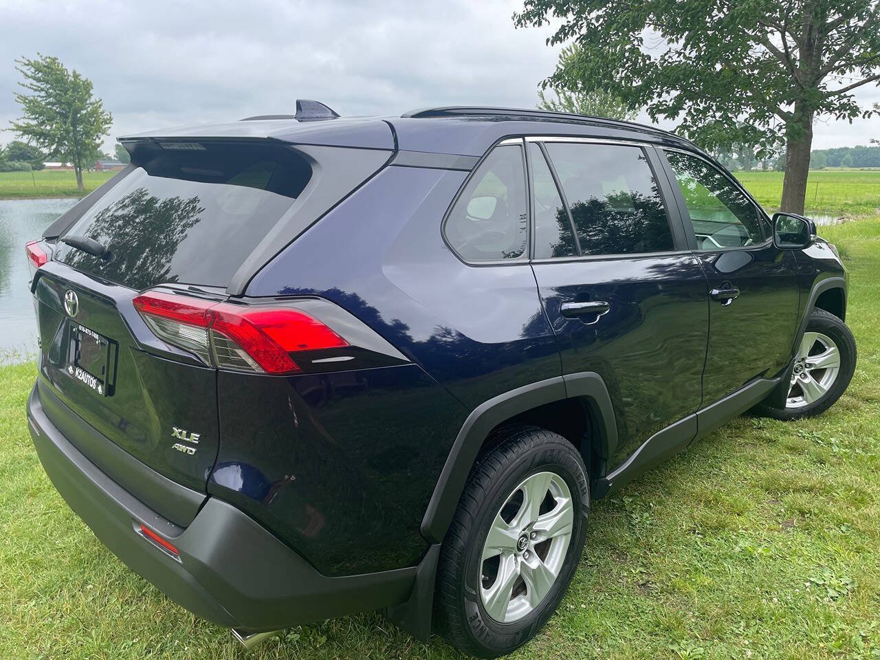 Used 2019 Toyota RAV4 XLE w/ Convenience Package AWD/4WD image 9