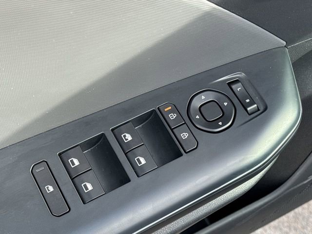 Certified 2025 Kia K4 LXS image 16