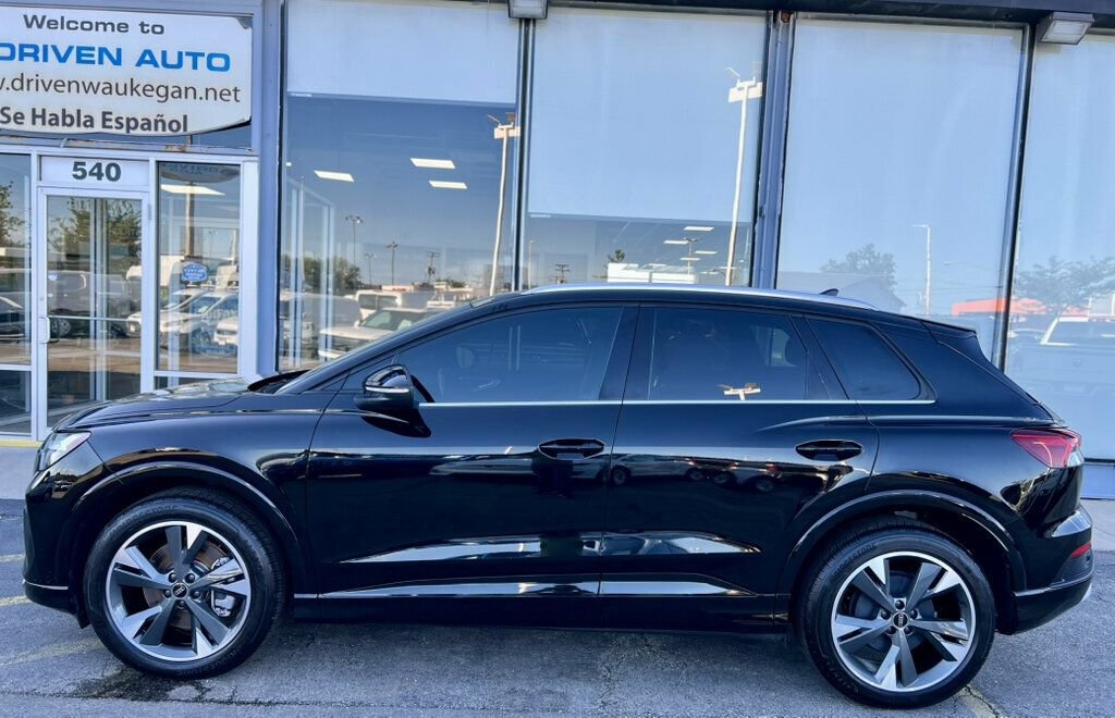 Used 2022 Audi Q4 e-tron Premium Plus w/ Premium Plus AWD/4WD image 37