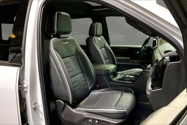 Used 2024 GMC Sierra 2500 AT4X AWD/4WD image 16