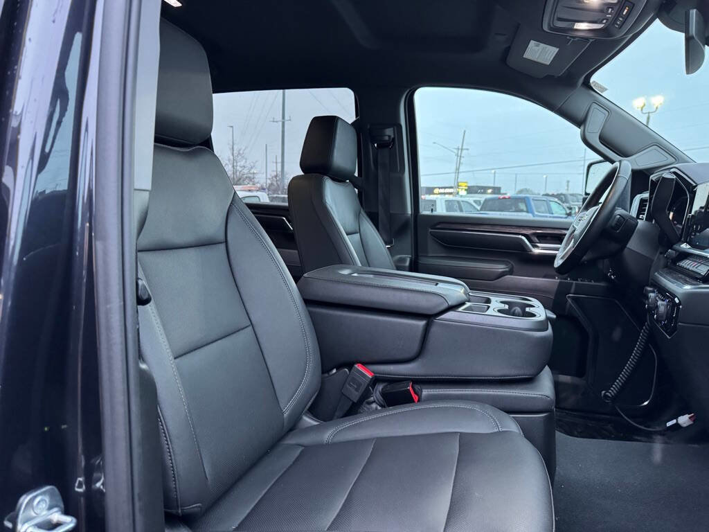 Used 2024 Chevrolet Silverado 2500 LTZ image 40