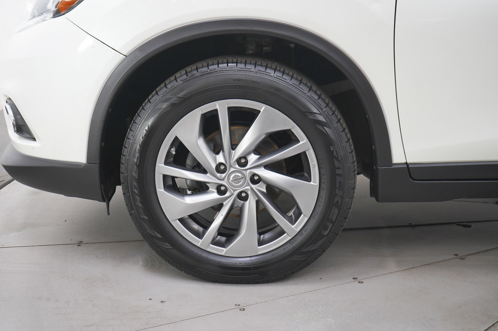 Used 2015 Nissan Rogue SL w/ SL Premium Package image 25