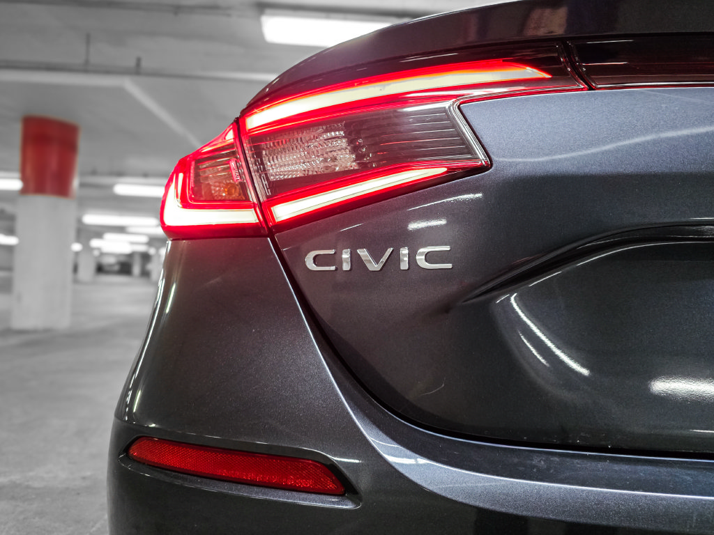 Used 2024 Honda Civic EX-L image 9