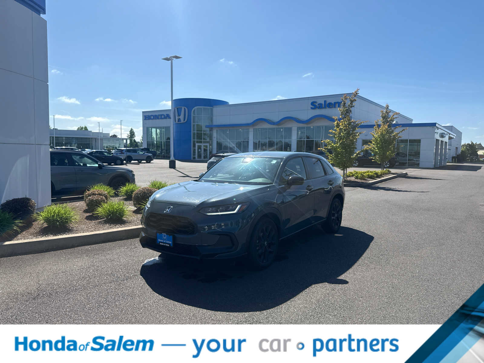 Used 2023 Honda HR-V Sport image 1