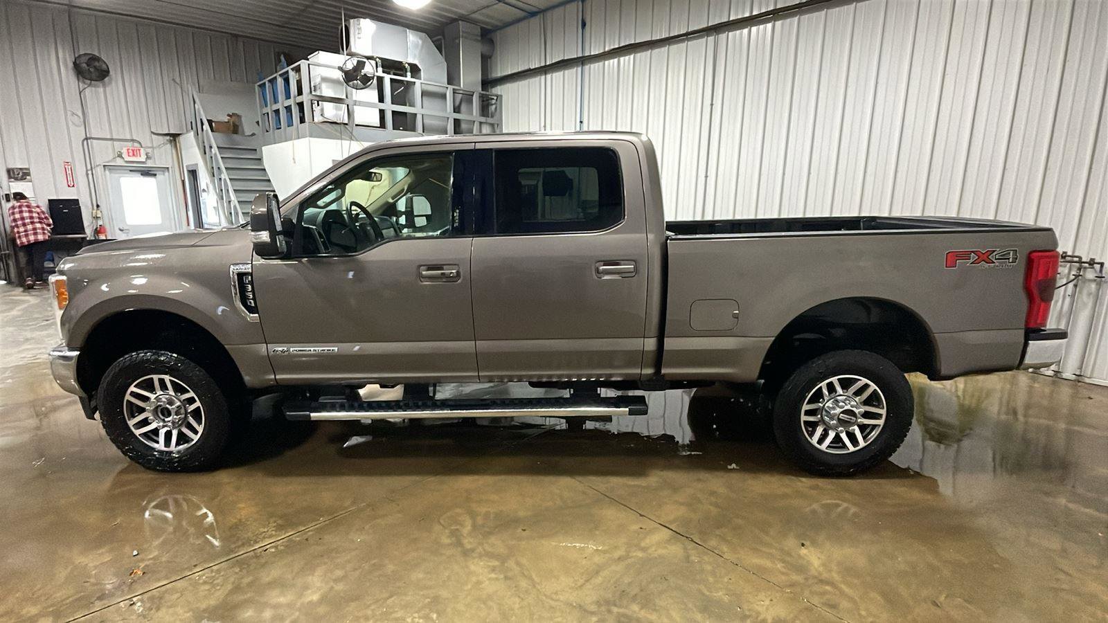 Used 2019 Ford F350 Lariat w/ Lariat Ultimate Package image 7