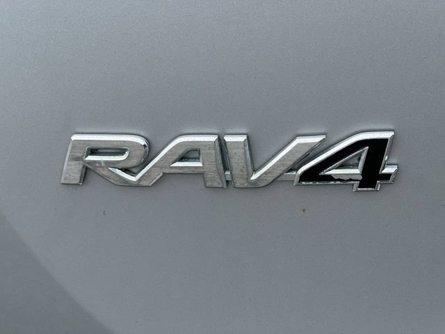 Used 2018 Toyota RAV4 XLE w/ Convenience Package AWD/4WD image 19