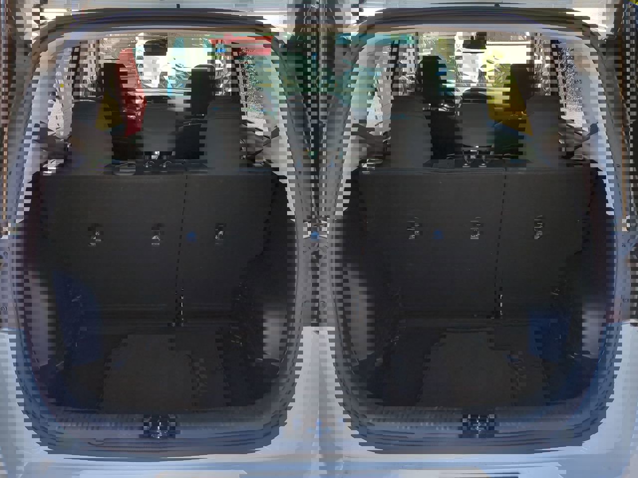 Used 2025 Kia Soul LX image 13