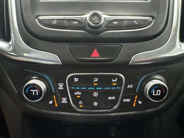 Used 2018 Chevrolet Equinox LT FWD image 17