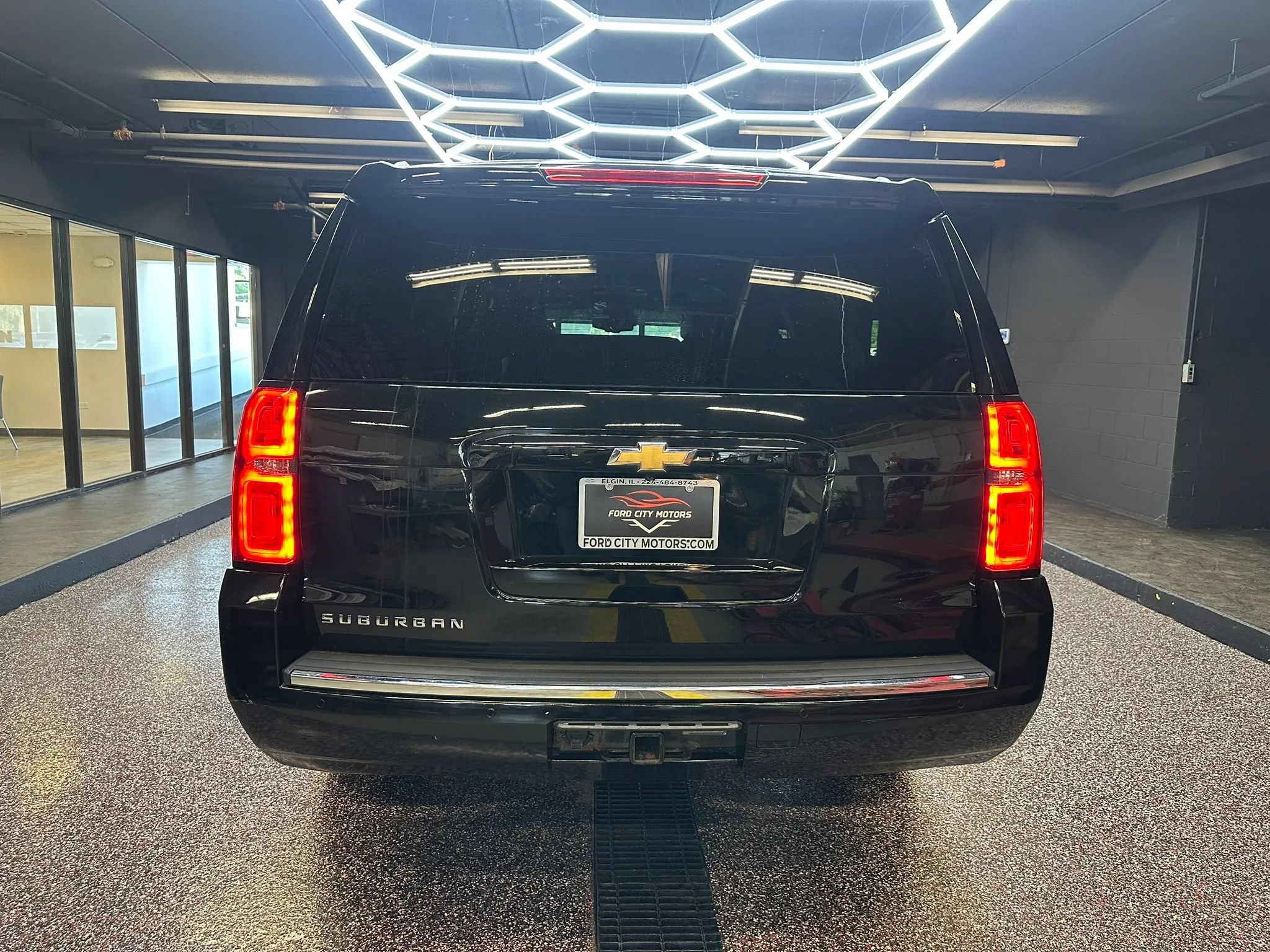 Used 2016 Chevrolet Suburban LTZ AWD/4WD image 5