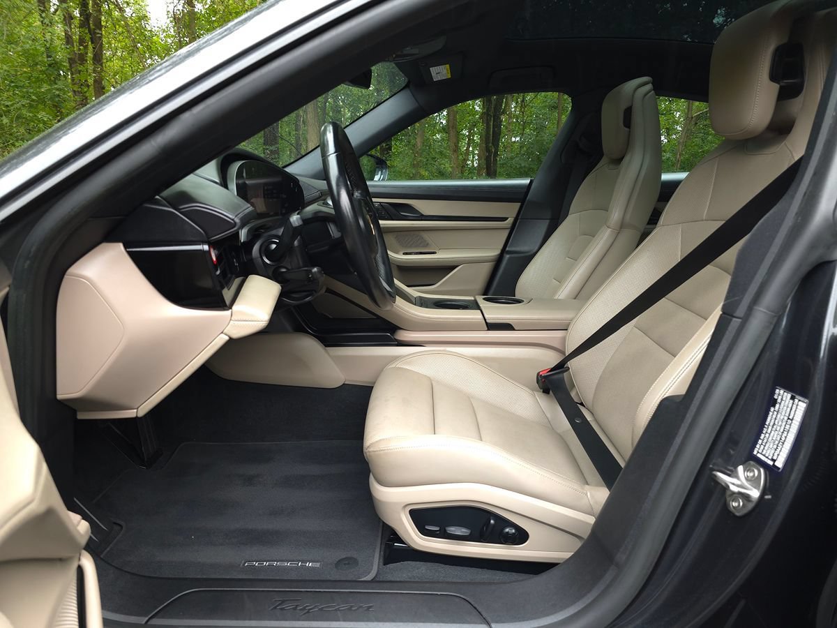 Used 2023 Porsche Taycan w/ Premium Package RWD image 10