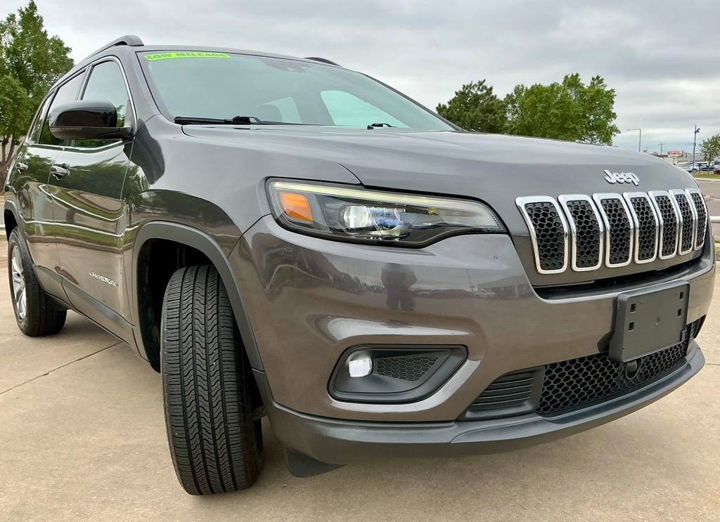 Used 2022 Jeep Cherokee Latitude Lux image 3