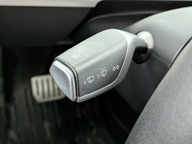 Used 2022 Tesla Model Y Performance image 34
