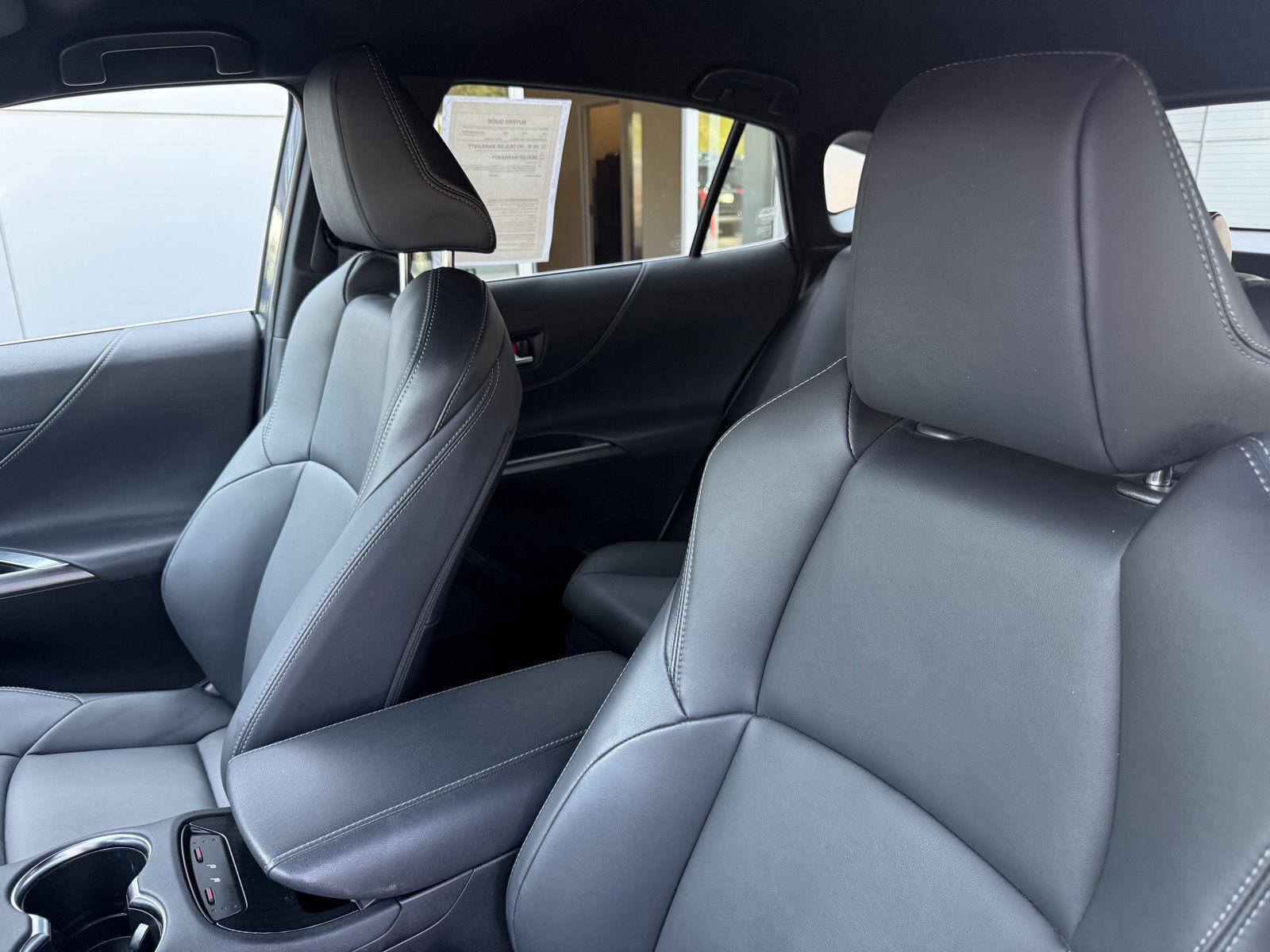Certified 2024 Toyota Venza XLE AWD/4WD image 13