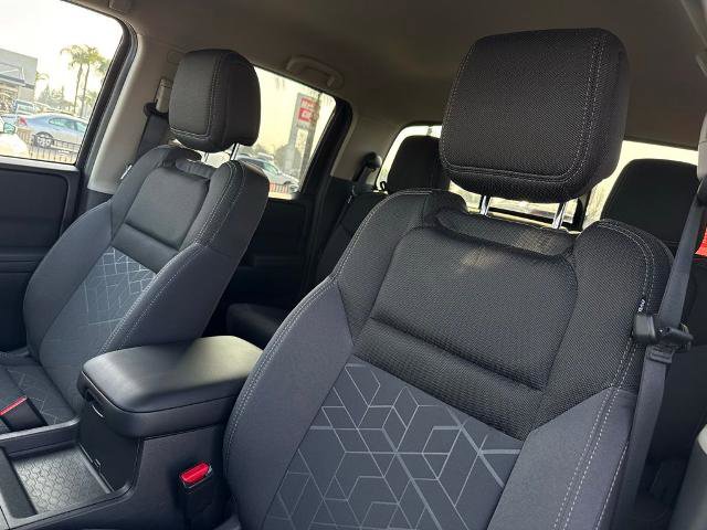 Certified 2025 Nissan Frontier SV w/ SV Convenience Package image 16