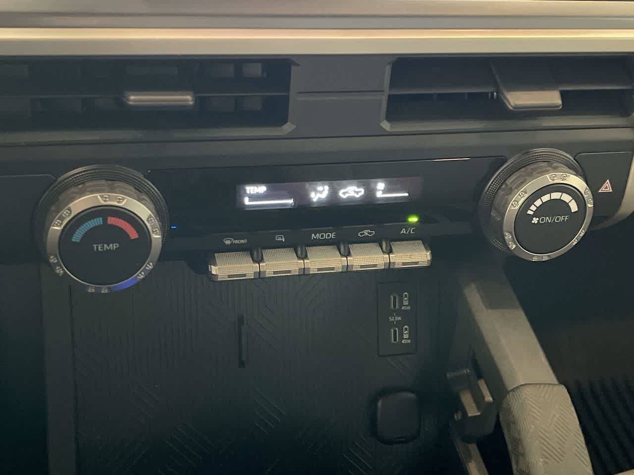 Used 2024 Toyota Tacoma SR5 AWD/4WD image 19