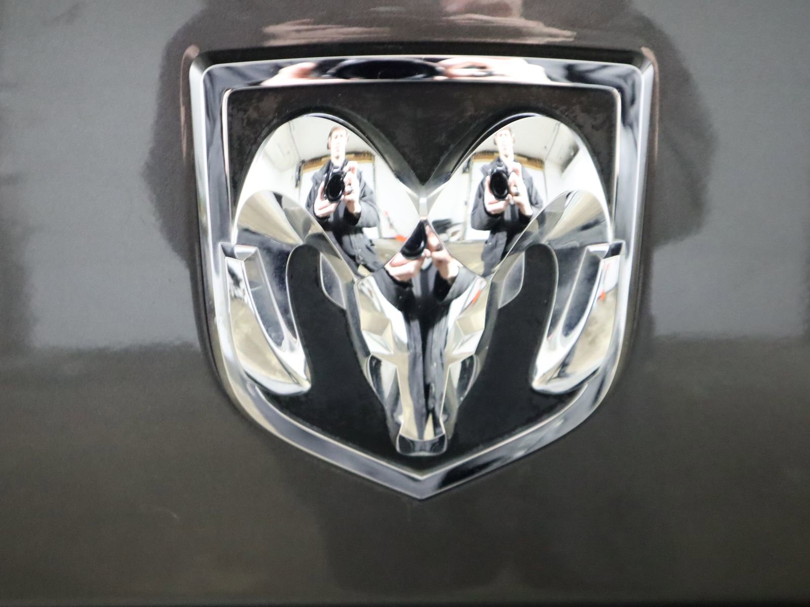 Used 2014 RAM 2500 Laramie w/ Cold Weather Group image 12