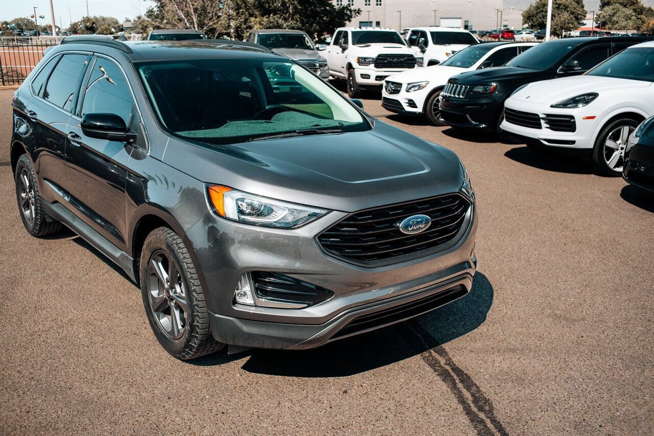 Used 2022 Ford Edge SEL w/ Sport Appearance Package AWD/4WD image 12