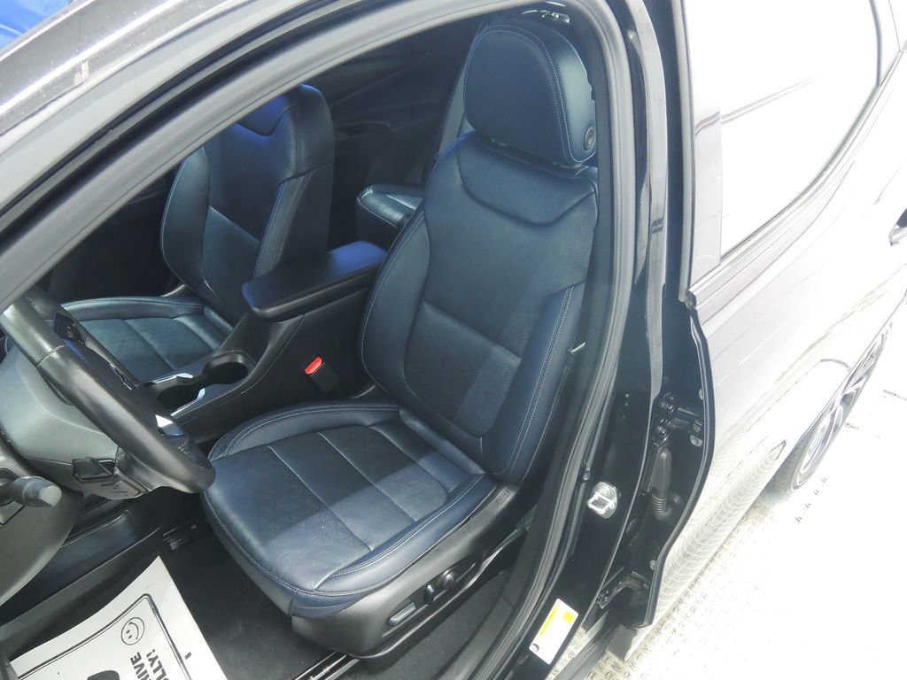 Used 2023 Chevrolet Bolt EUV Premier image 5