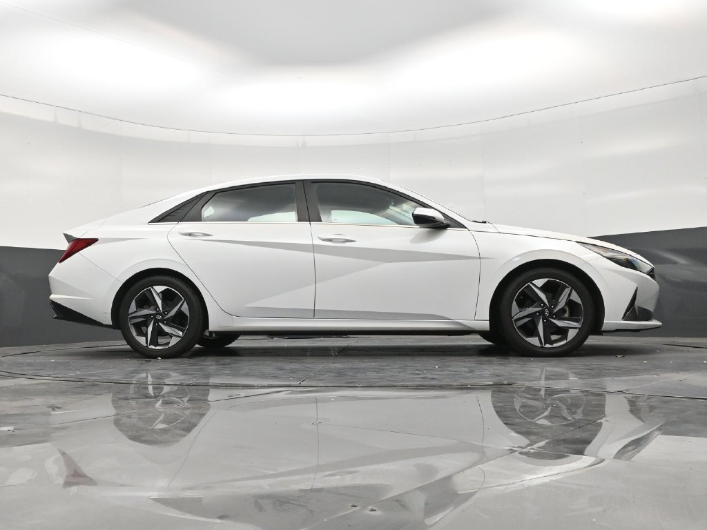 Used 2022 Hyundai Elantra Limited w/ Cargo Package FWD image 24